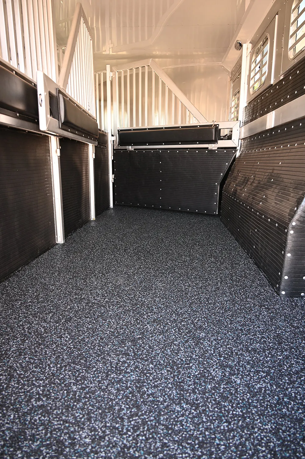 2025 Platinum Coach 4 Horse Gooseneck, Trainer's Tack Model Horse Trailer
