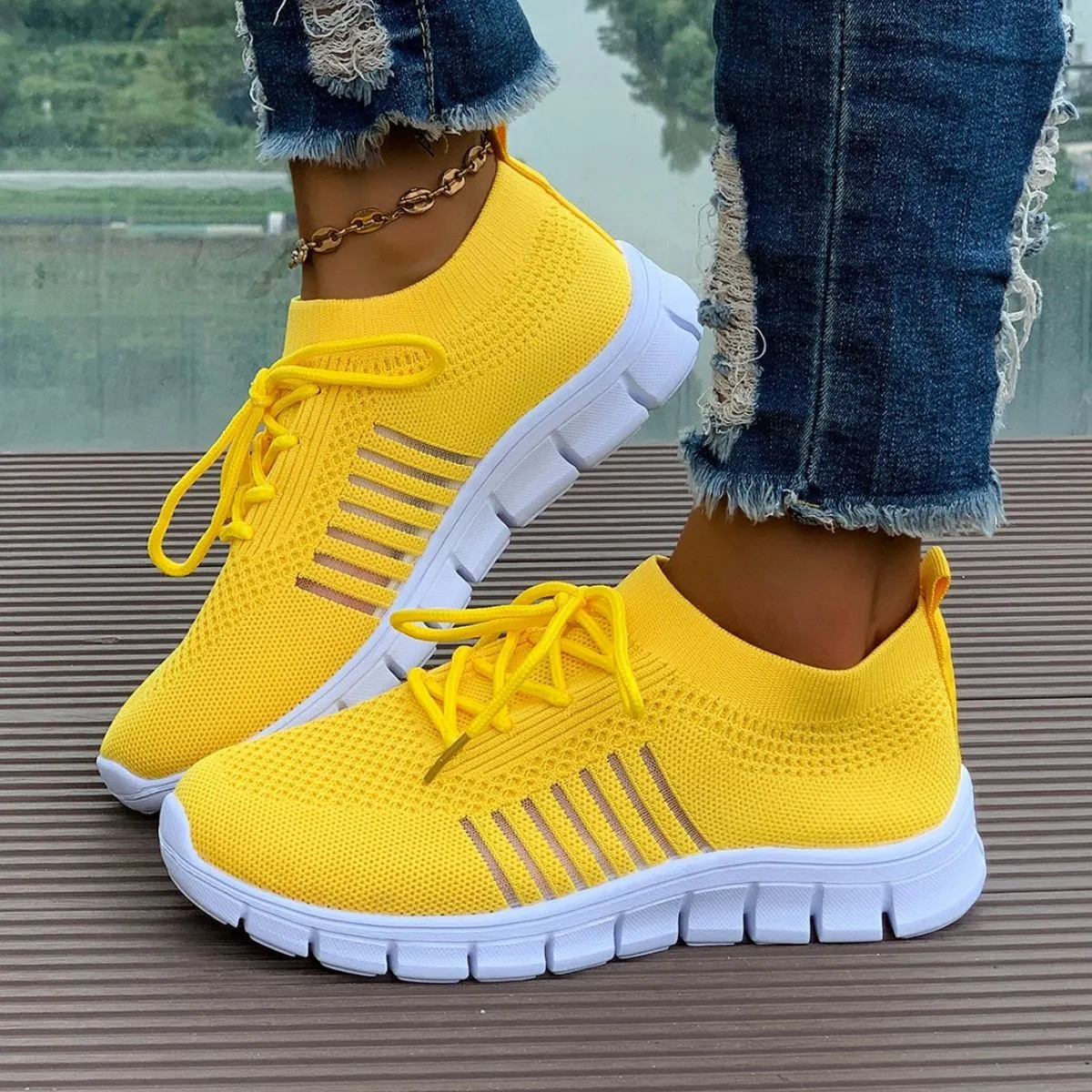 Athletic Shoes - Breathable Mesh Round Toe Athletic