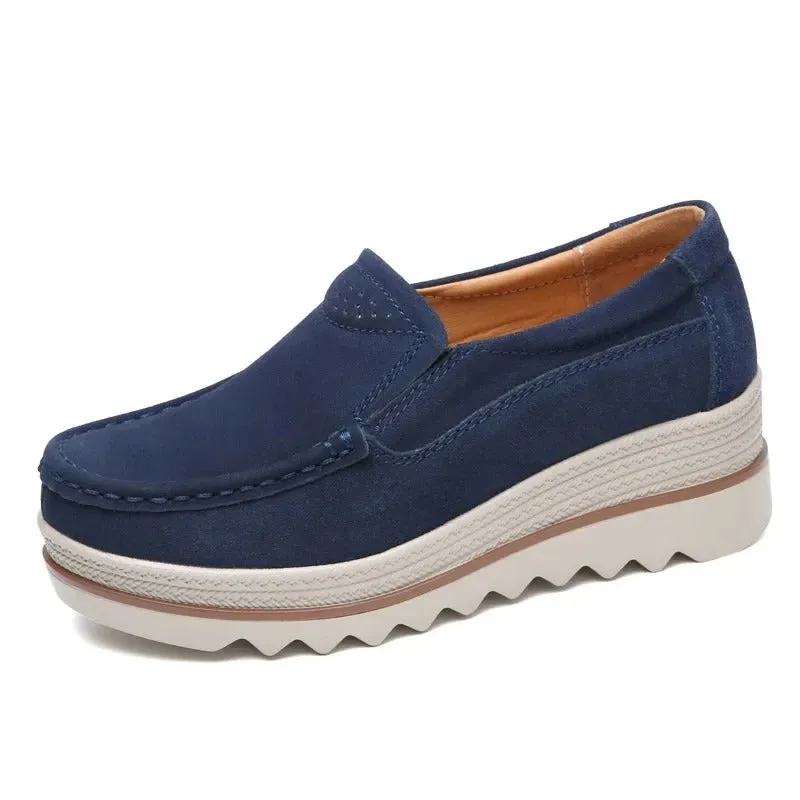 Breathable moccasins for women