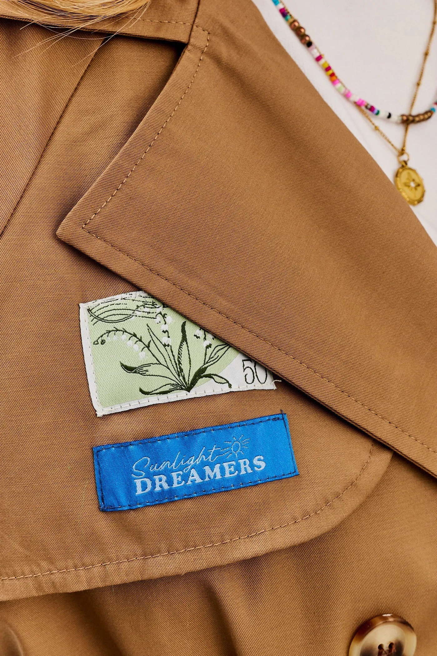 Classic Bloom short trench