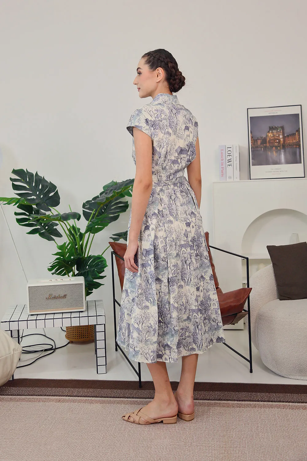Dezza Midi Dress in Grey Scenic Prints