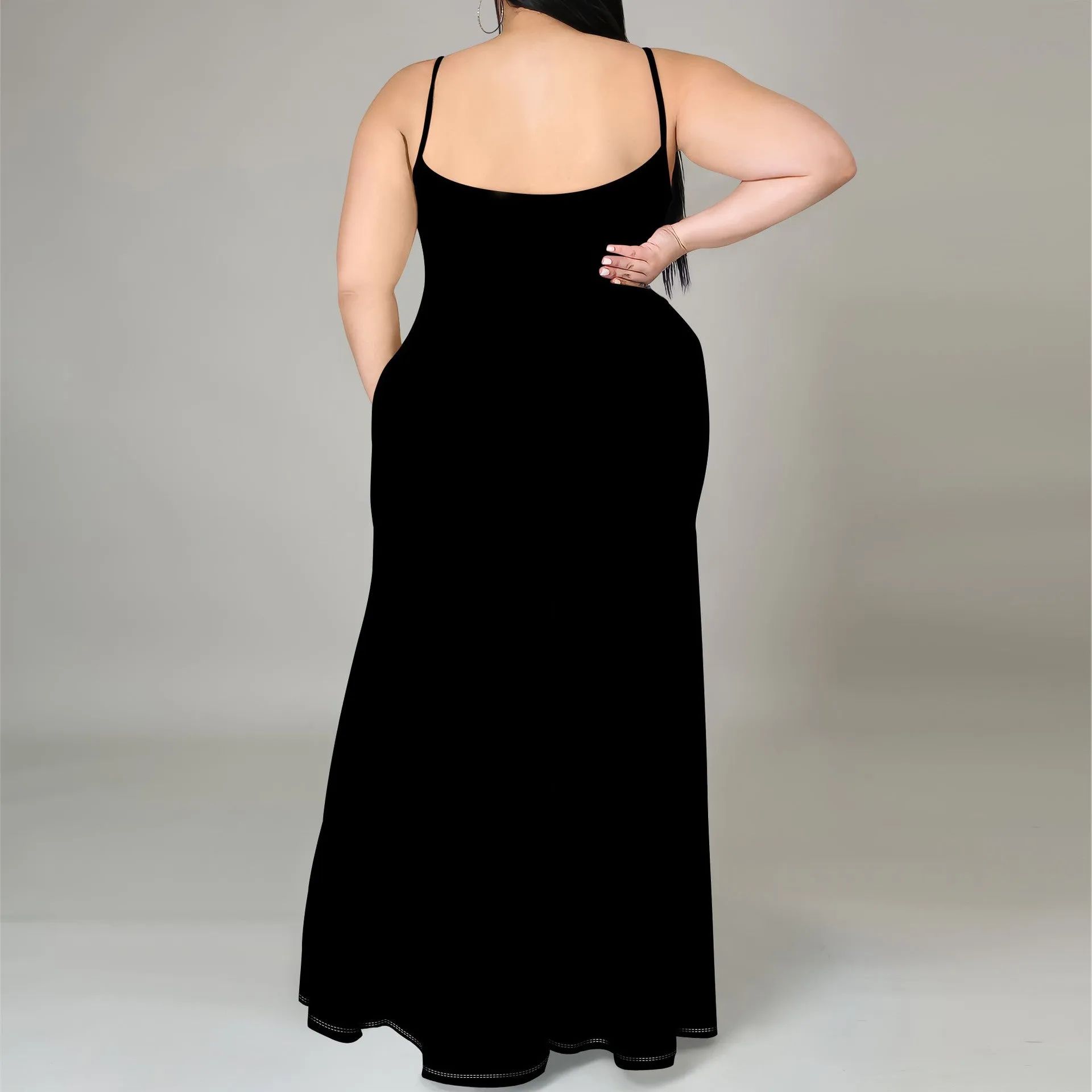 Elegant Plus Size Sleeveless Bodycon Maxi Dress with Side Slit