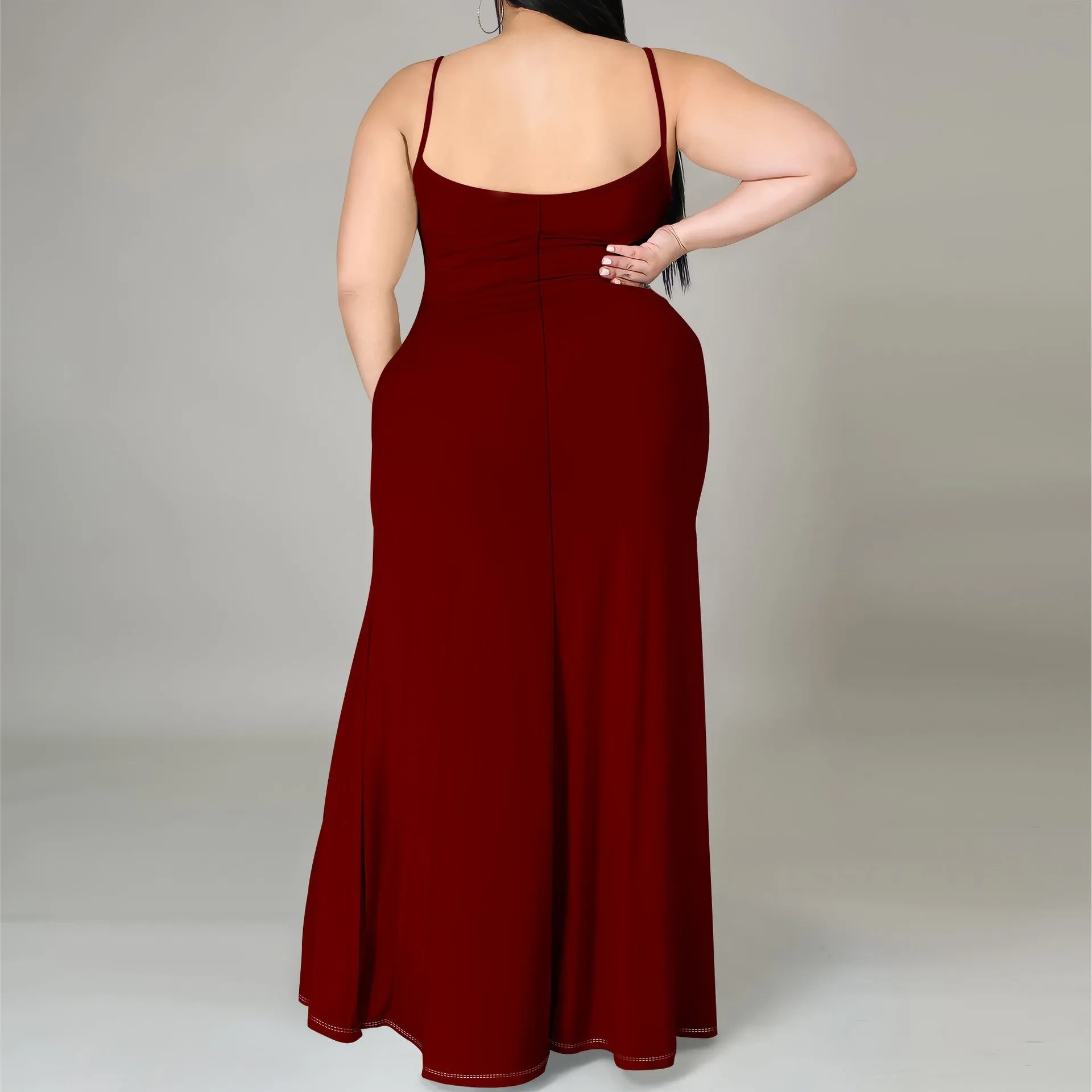 Elegant Plus Size Sleeveless Bodycon Maxi Dress with Side Slit