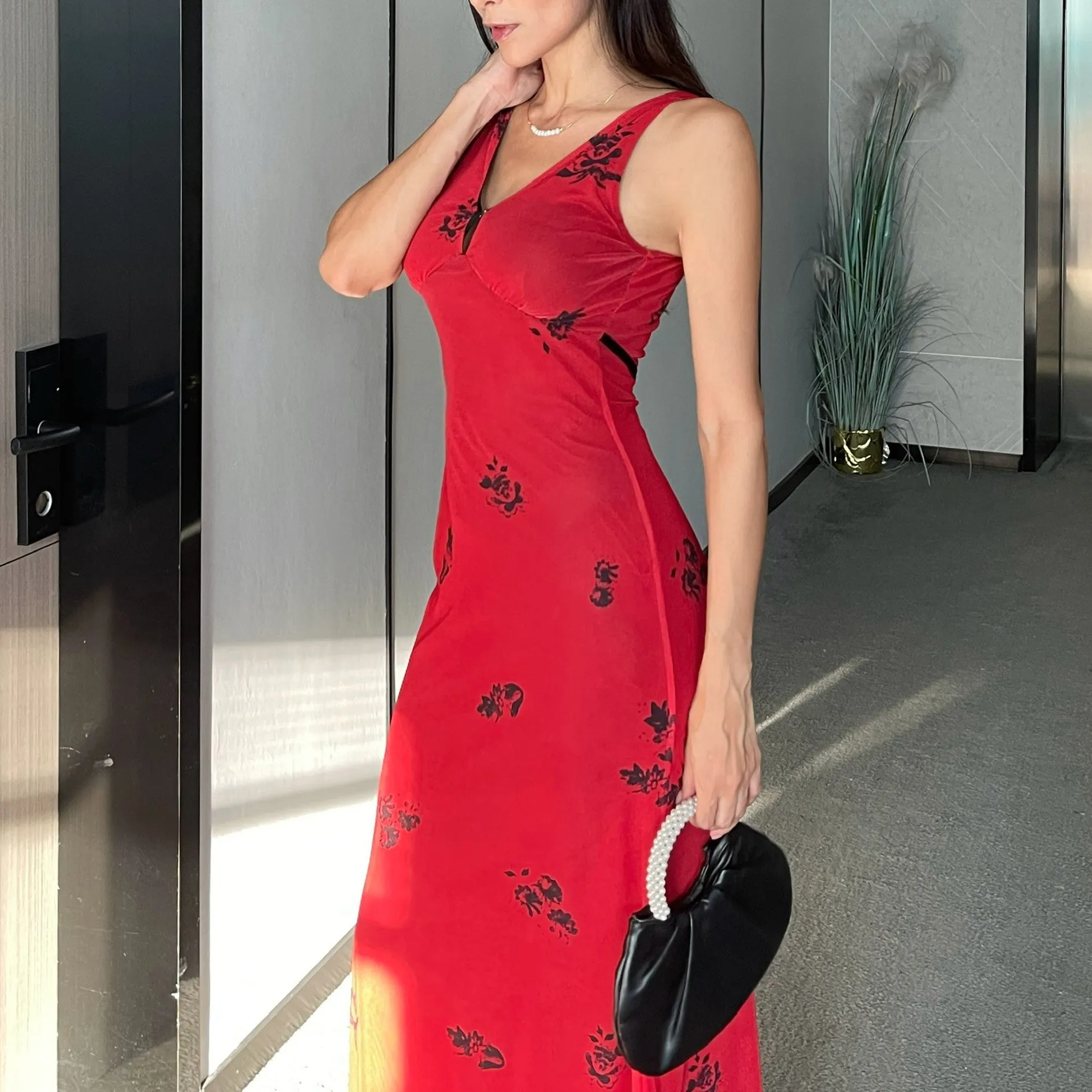 Elegant V-Neck Floral Printed Sleeveless Maxi Dress