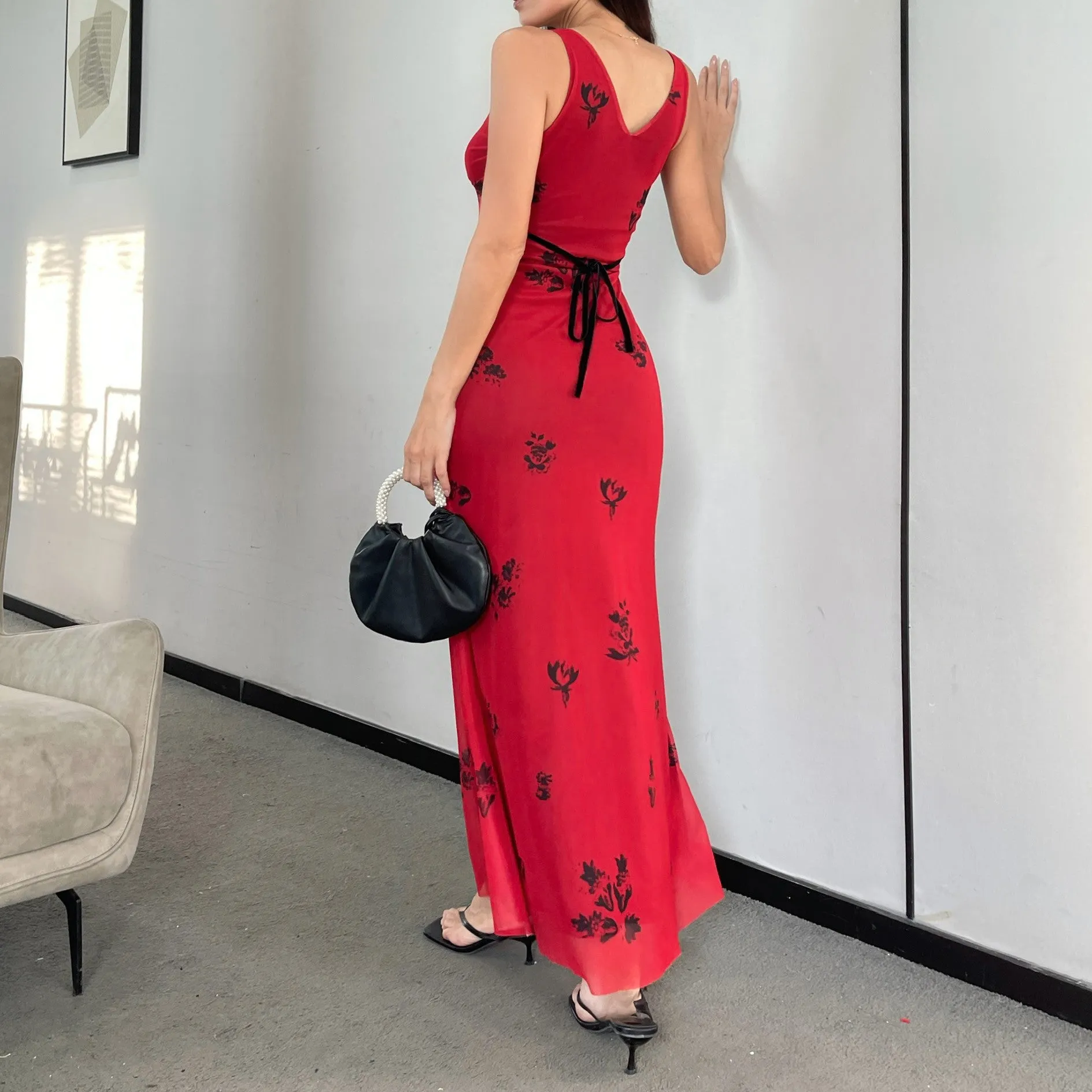 Elegant V-Neck Floral Printed Sleeveless Maxi Dress