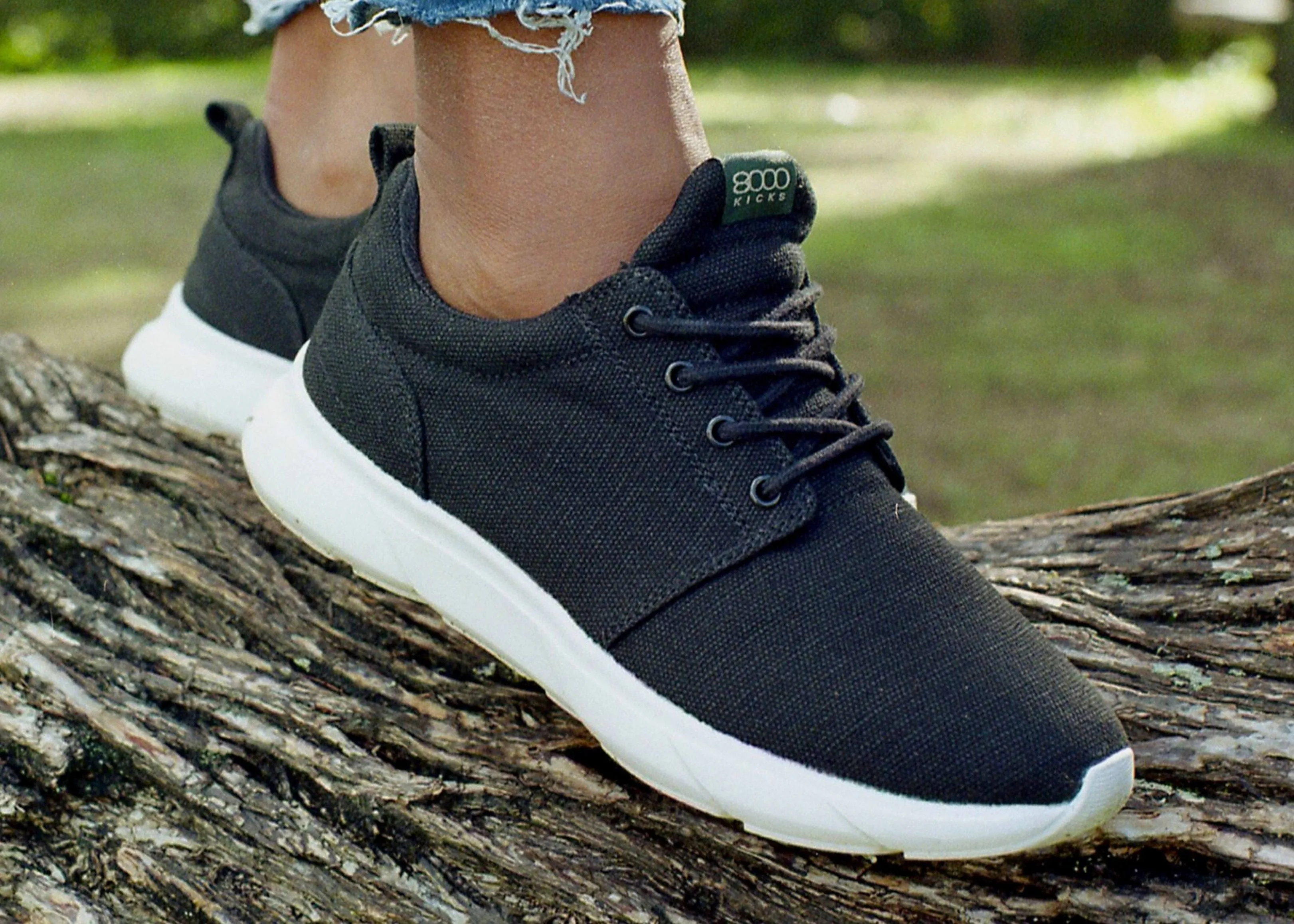Explorer V2 Men's Vegan Hemp Trainers | Black & White