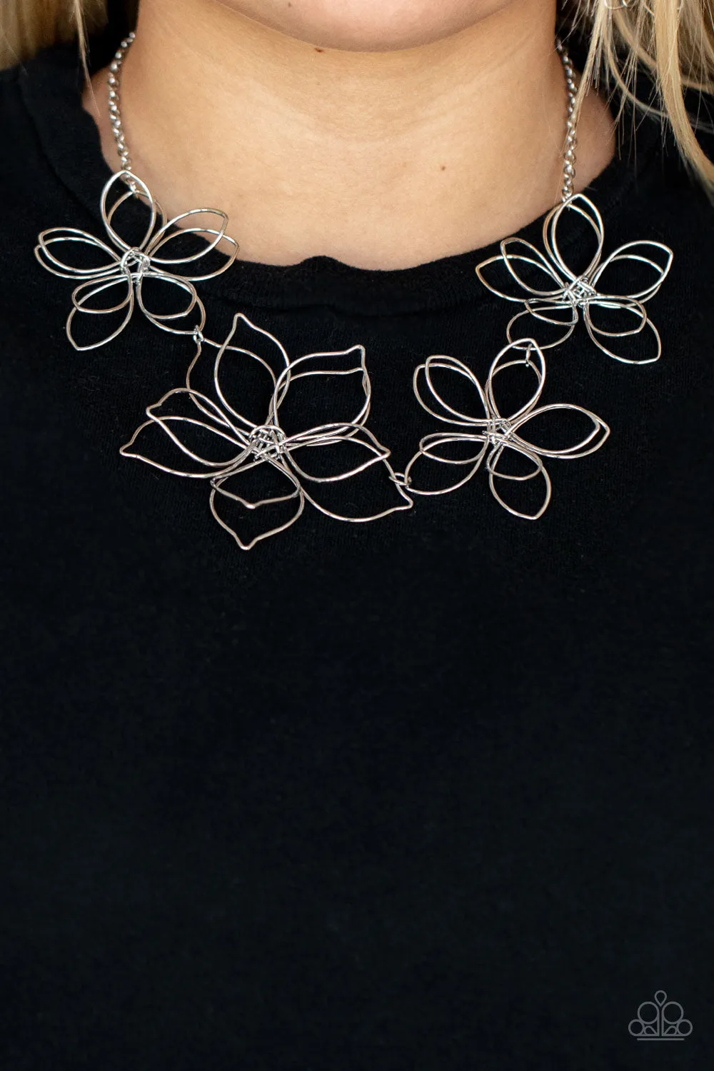 Flower Garden Fashionista - Paparazzi Accessories