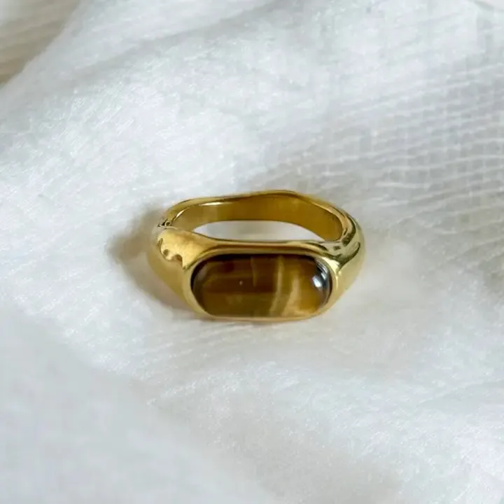 Leona Ring