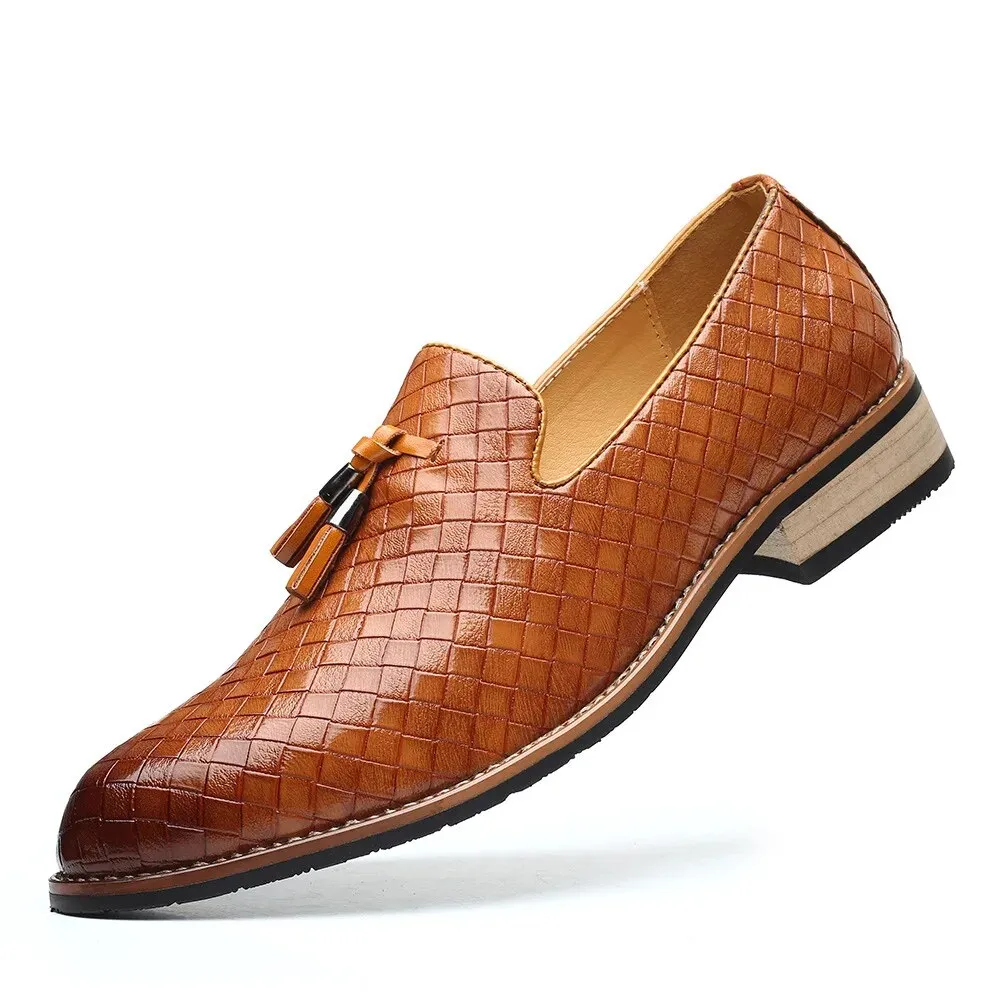 Men Breathable Leisure Fringe Flats Slip on Vintage Loafers Fashion Men Casual Dress Driving Shoes