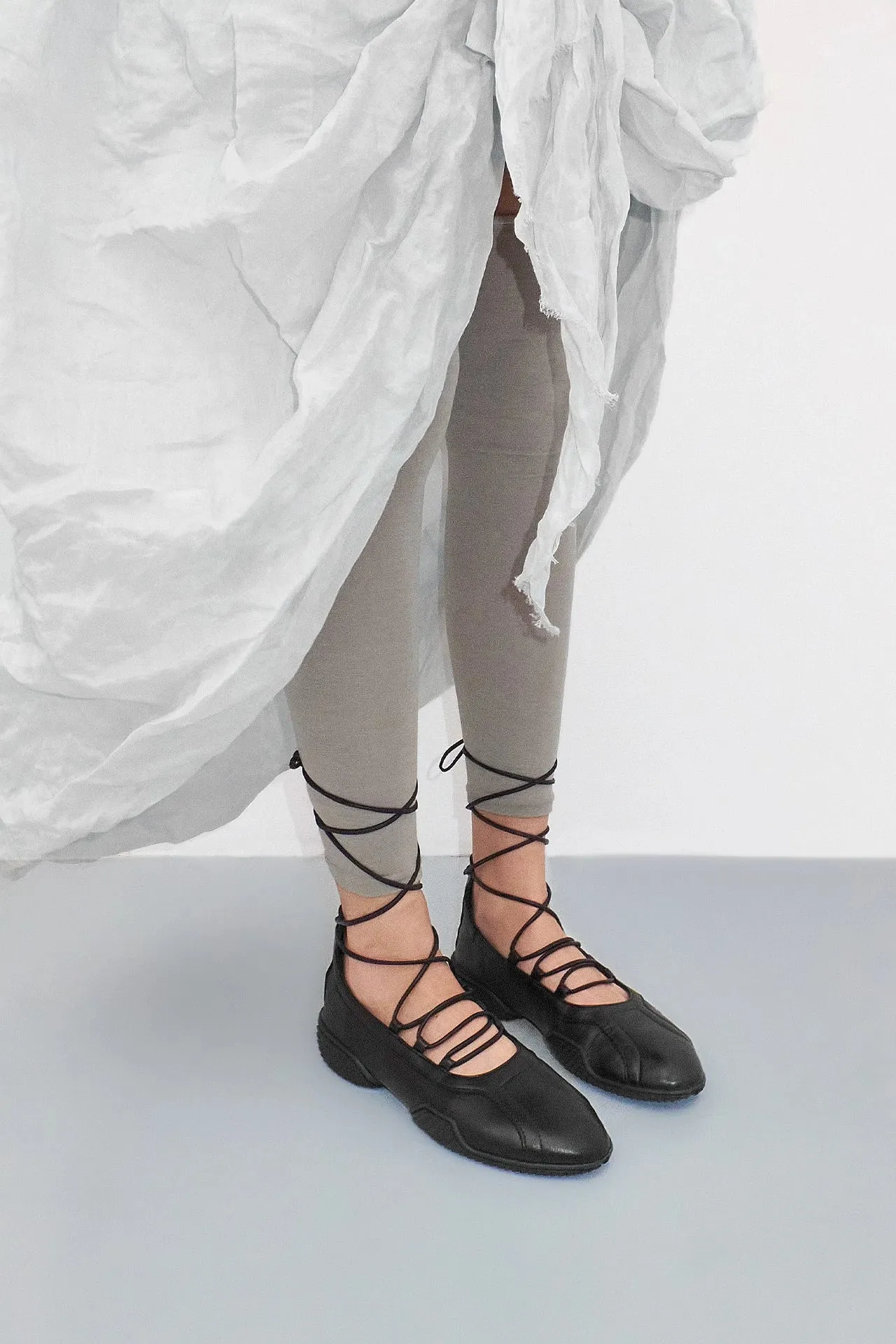 MIISTA AVERIE BLACK LACE BROGUES