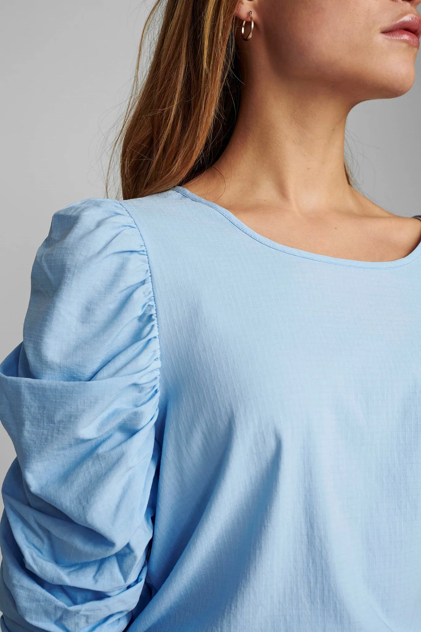 NUFIONA BLOUSE - Airy Blue