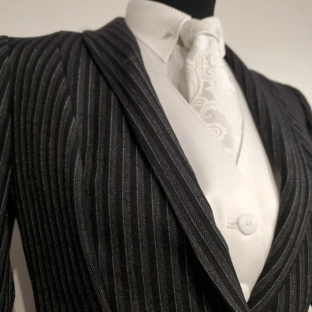 Reed Hill 8 Black Grey Stripe DayCoat