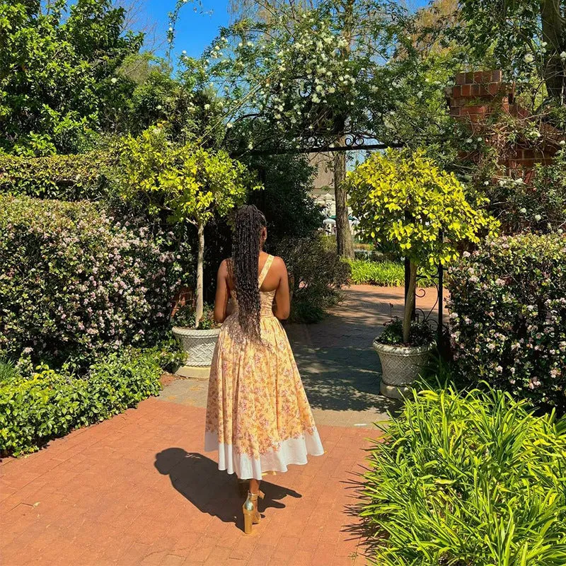 Romantic Floral Midi Dress with Square Neckline and Full Skirt