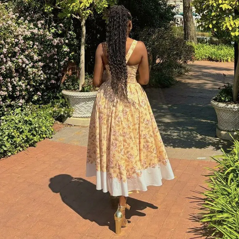 Romantic Floral Midi Dress with Square Neckline and Full Skirt