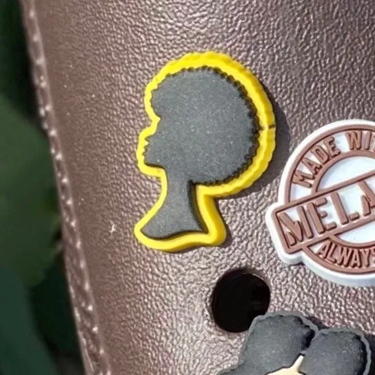 SHOE CHARMS - 70'S AFRO YELLOW OUTLINE SILHOUETTE