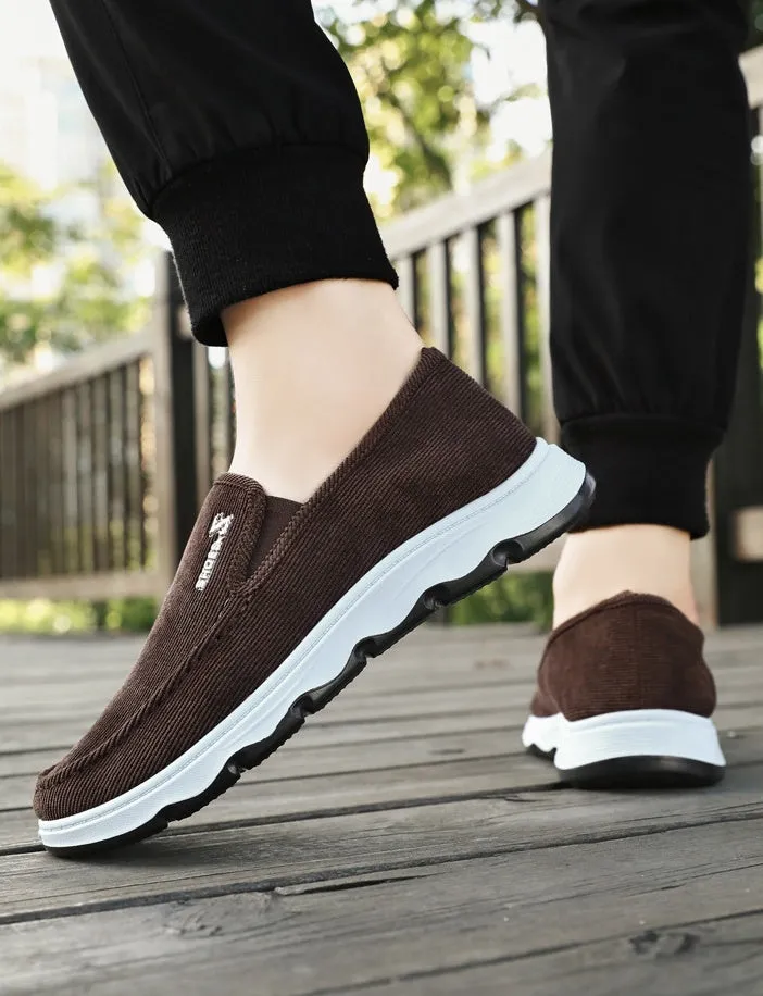 Stylish and Breathable Moccasins for Running and Everyday Wear