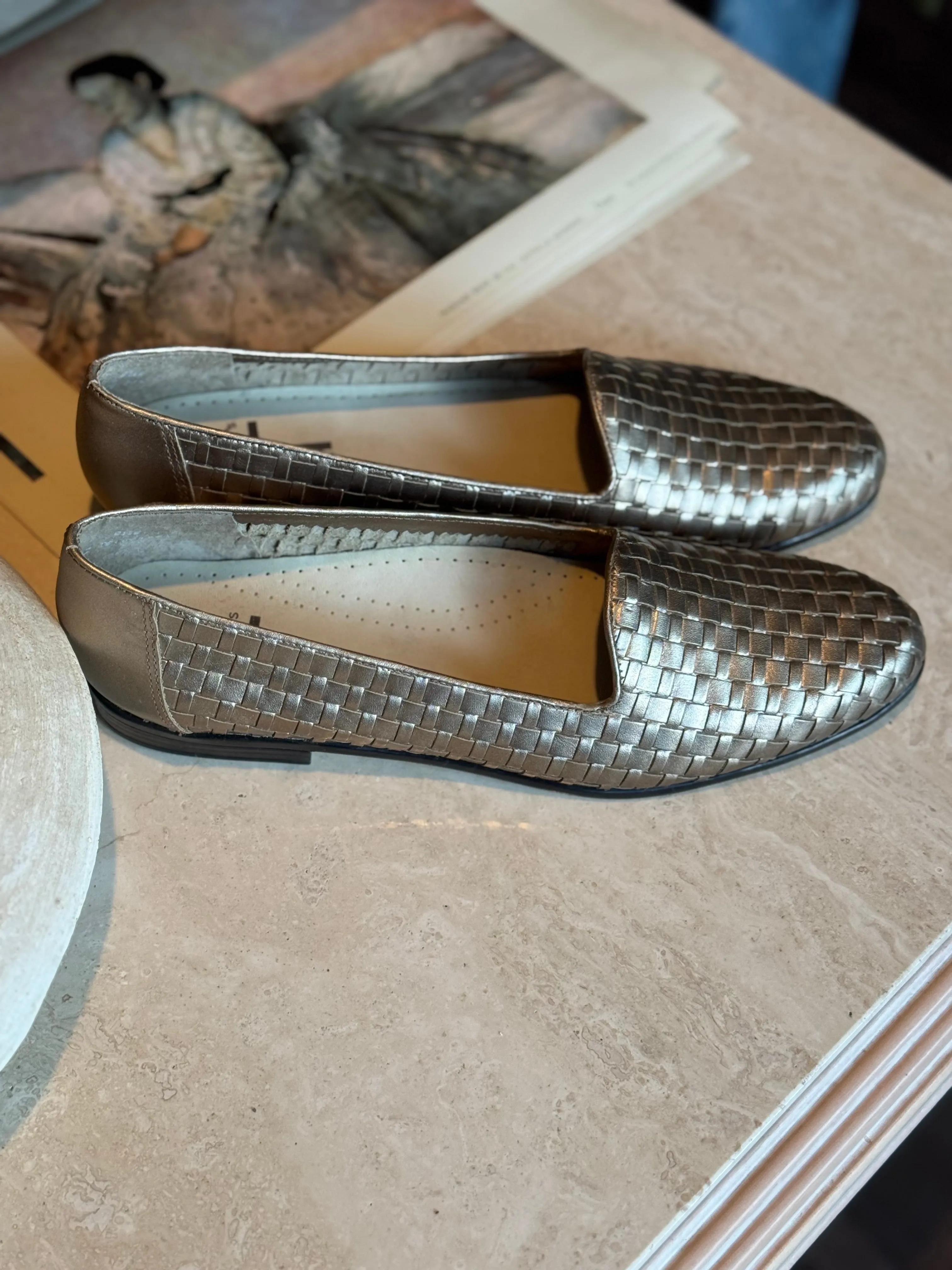 Vintage Trotters metallic woven loafers