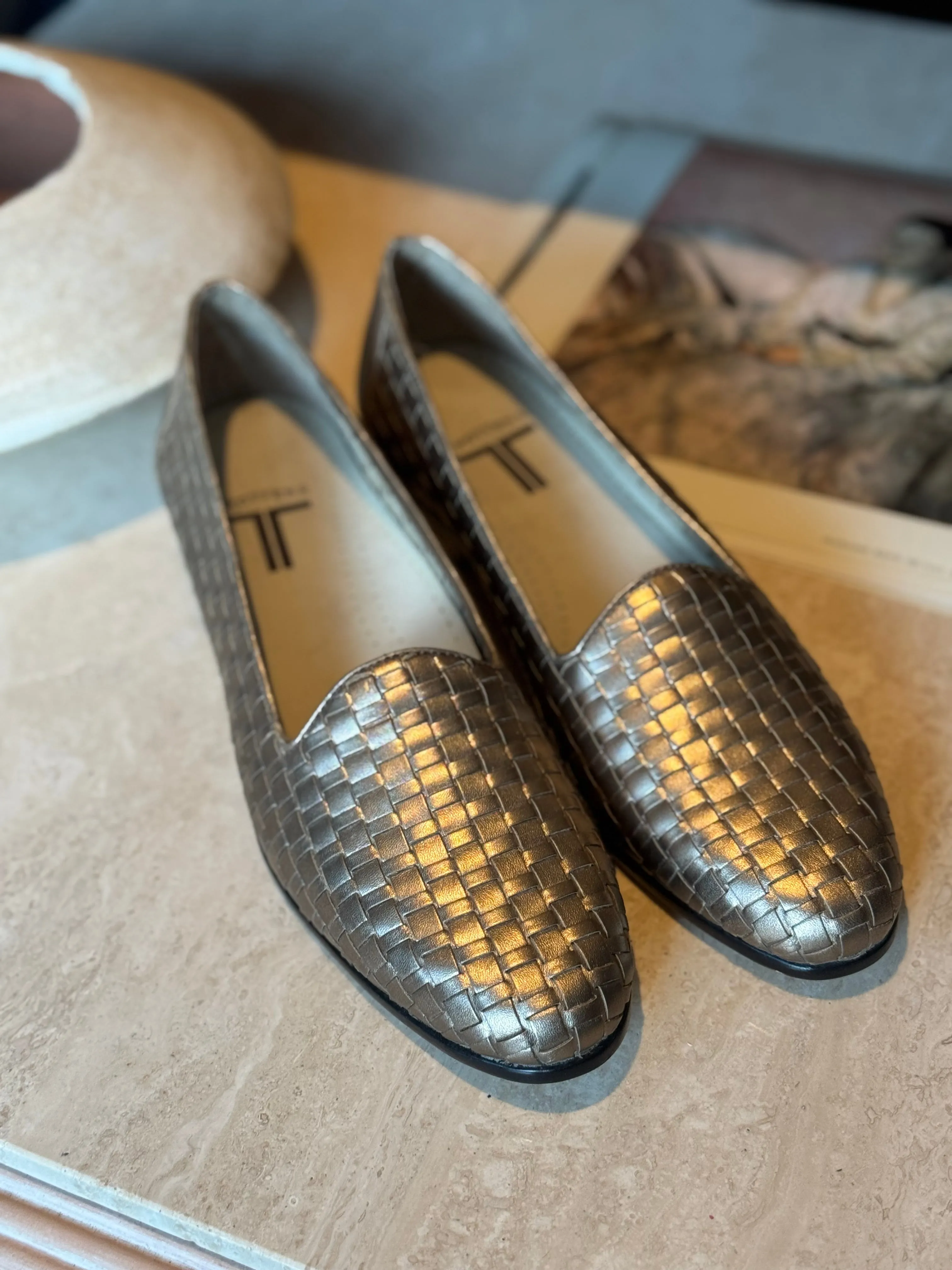 Vintage Trotters metallic woven loafers