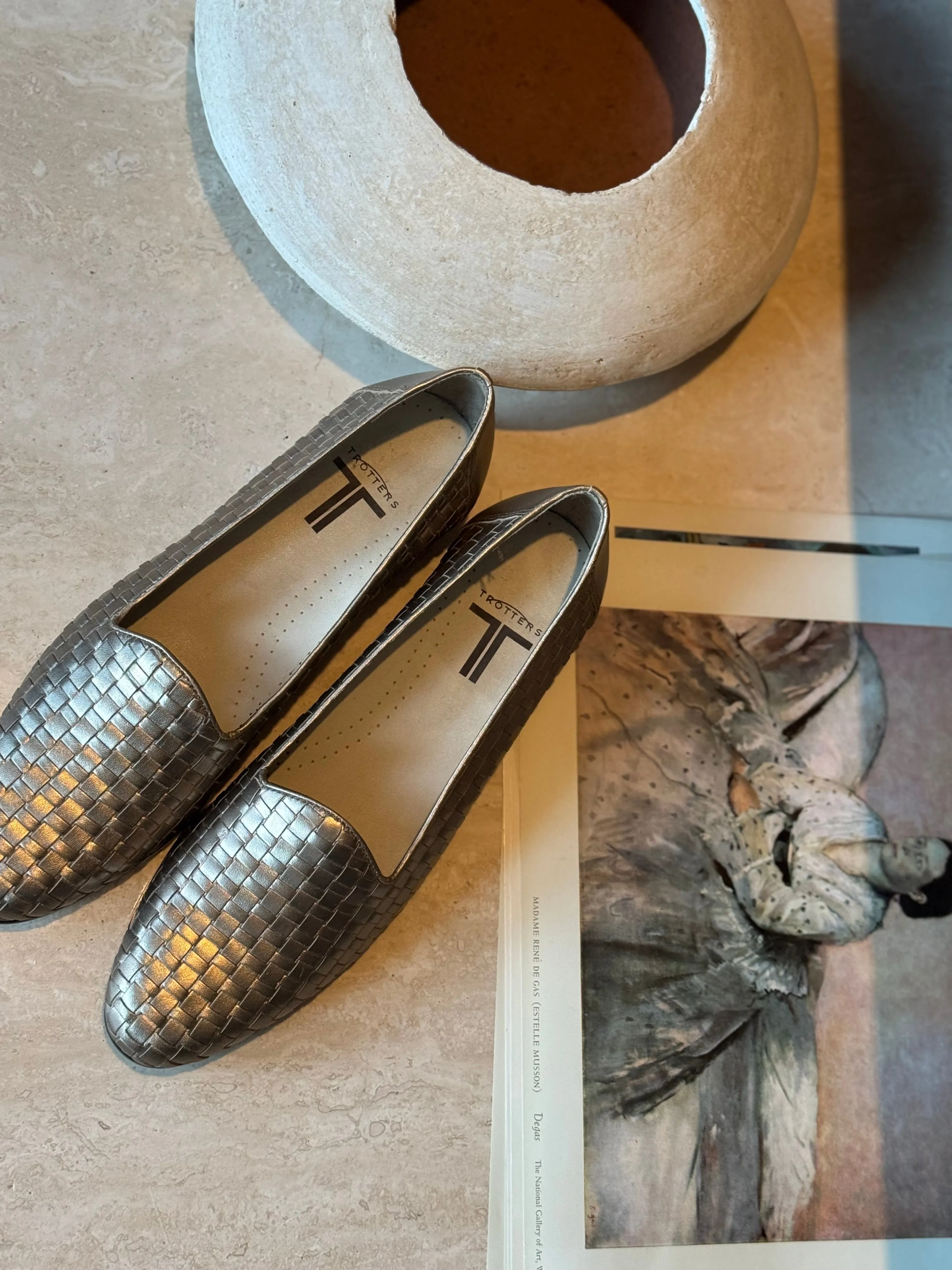 Vintage Trotters metallic woven loafers