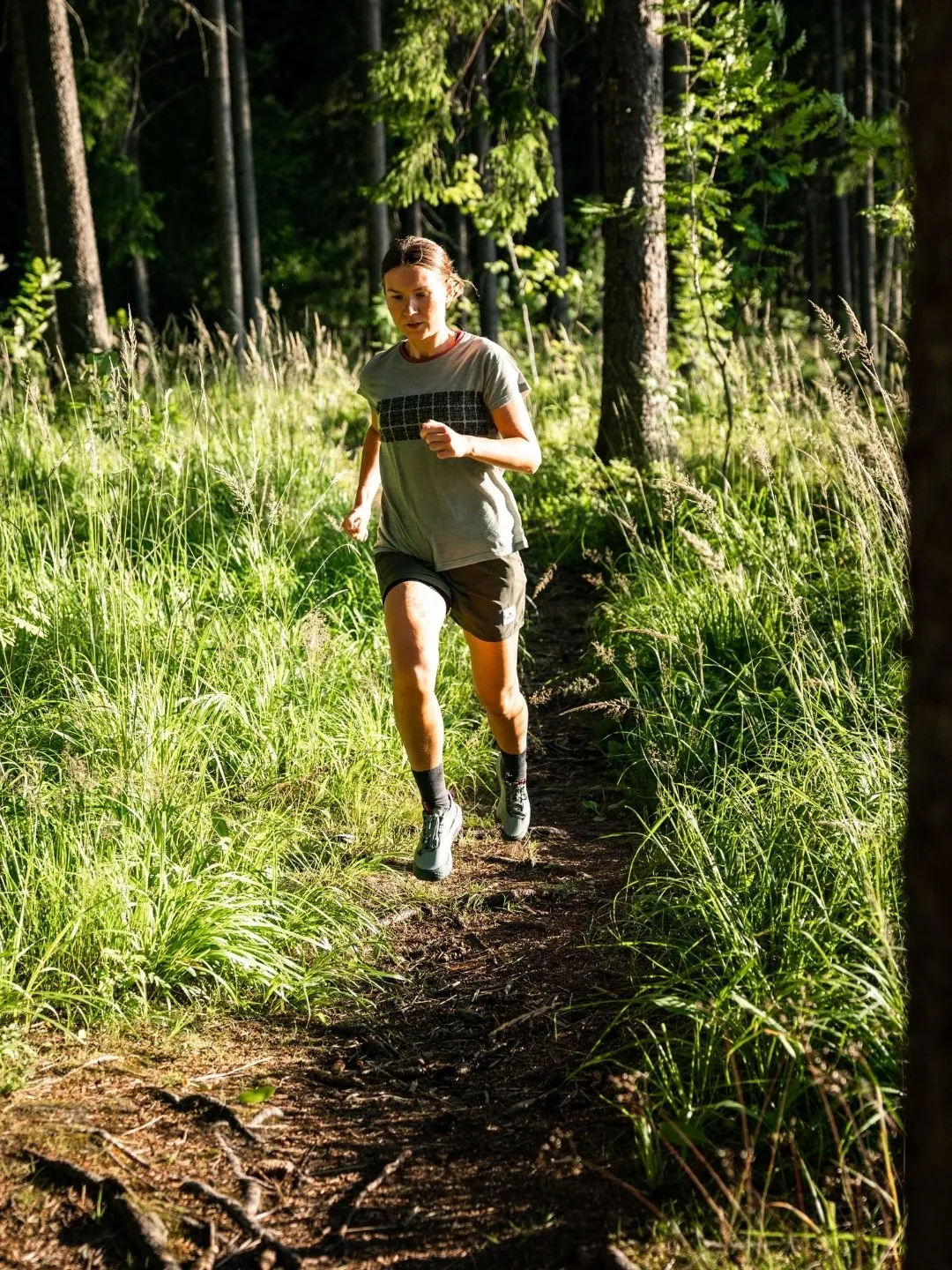 WOMEN'S IKONI TRAIL 1.0 - ICEBERG GREEN / ANEMONE
